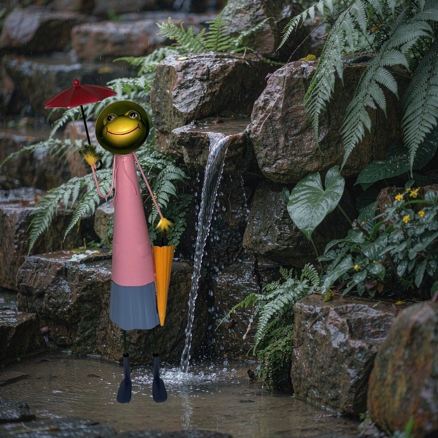 Hand-painted metal garden figure